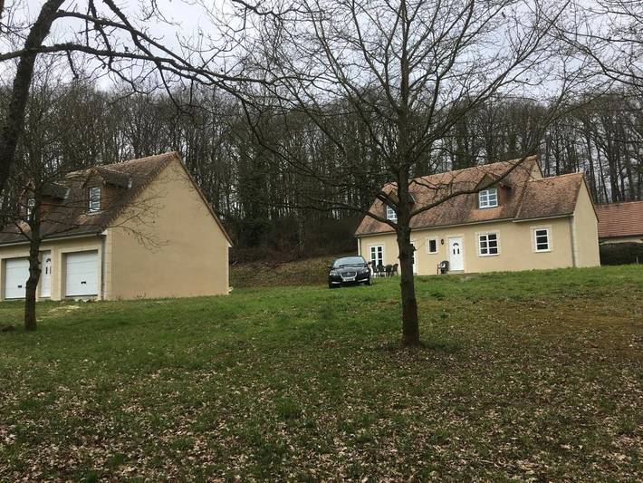 Location de vacances pour 10 personnes, avec terrasse et jardin à Thorigné-sur-Dué