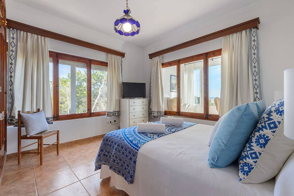 Can Pep, large Ibizan villa with private pool and Bbq. in Ibiza (Municipality), South Ibiza