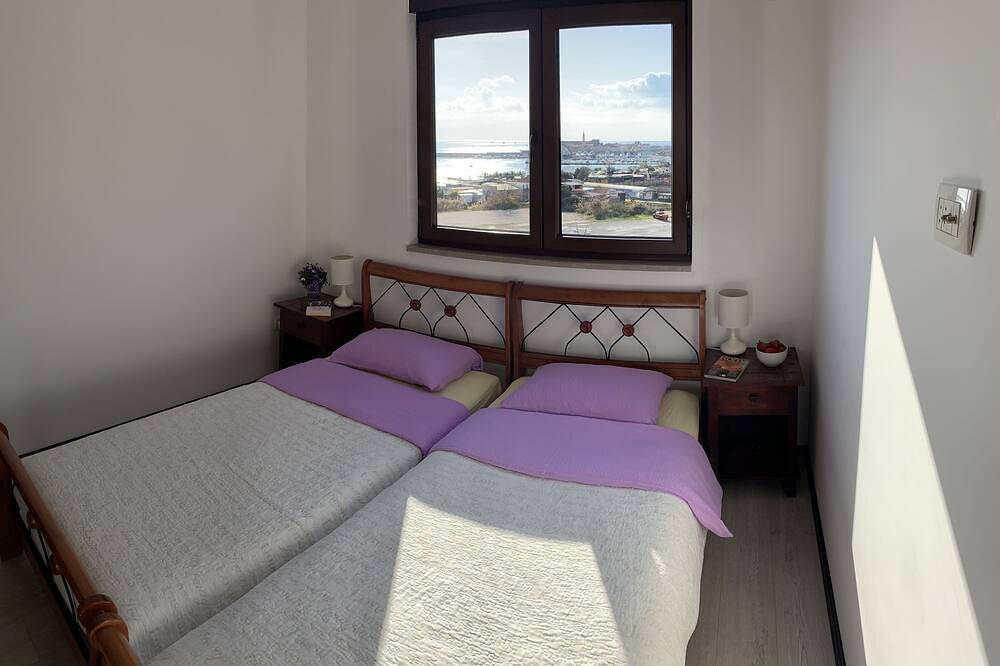 Apartamento entero, El Karina Apartment in Budva está cerca de la playa y tiene el balcón con vistas al mar. in Budva, Municipio de Budva
