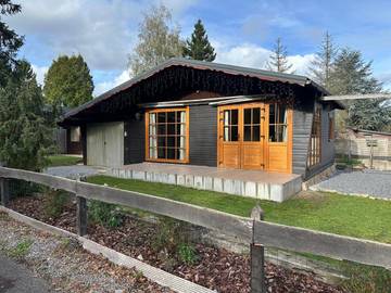 Gîte pour 4 personnes, avec terrasse ainsi que jardin et vue dans Resteigne