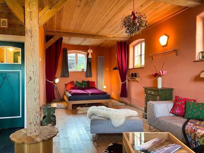 Ferienwohnung für 2 Personen, mit Terrasse und Garten sowie Sauna und Ausblick