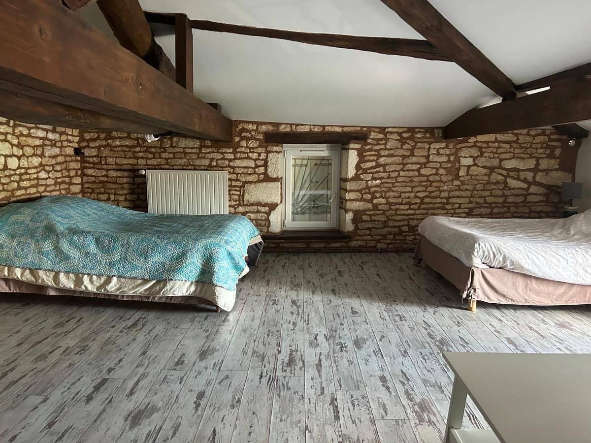 Appartement de vacances entier, Family Room in Le Bourdet, Région de Niort