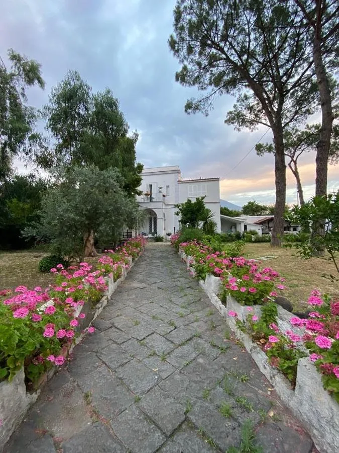 Bed and breakfast per 2 persone, con panorama e giardino - 1