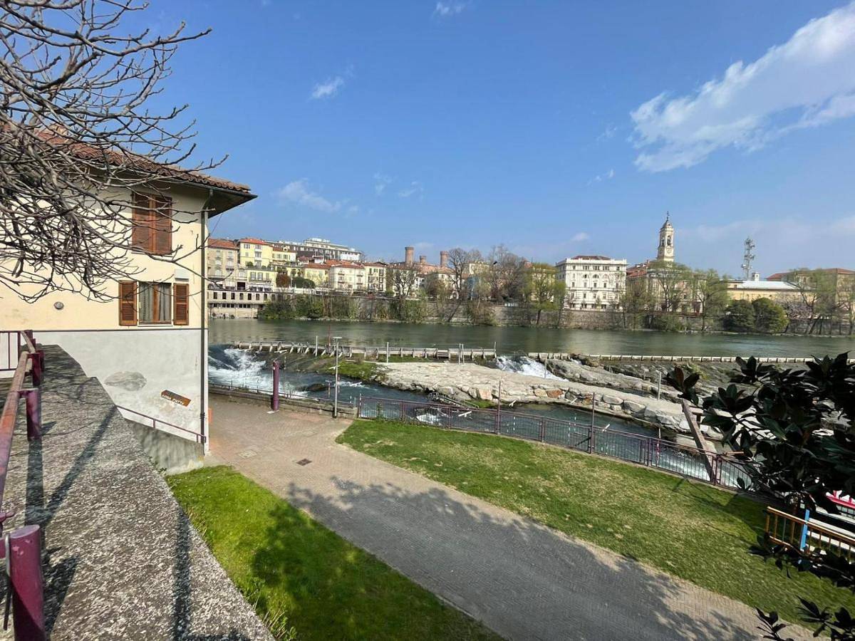 Acqua Piatta - L'Ostello del Canoa in Ivrea (Italie), Canavese