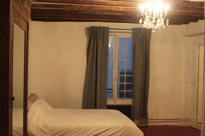 Location de vacances pour 15 personnes, avec terrasse à Chalo-Saint-Mars - 2