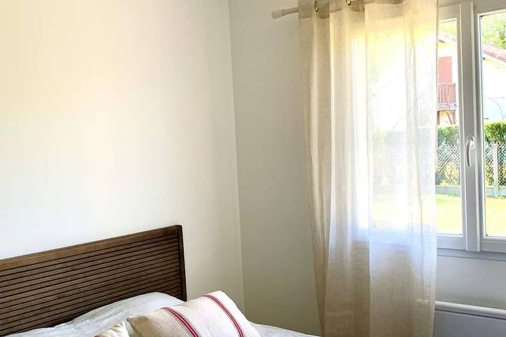 Location de vacances pour 8 personnes, avec terrasse et jardin à Azur - 2