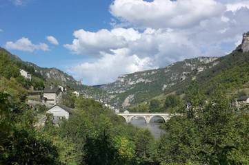 Hôtel pour 4 personnes, avec terrasse ainsi que jardin et vue dans Massegros Causses Gorges