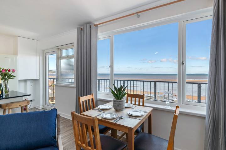 Ferienwohnung für 4 Personen, mit Meerblick und Balkon sowie Ausblick in Großbritannien