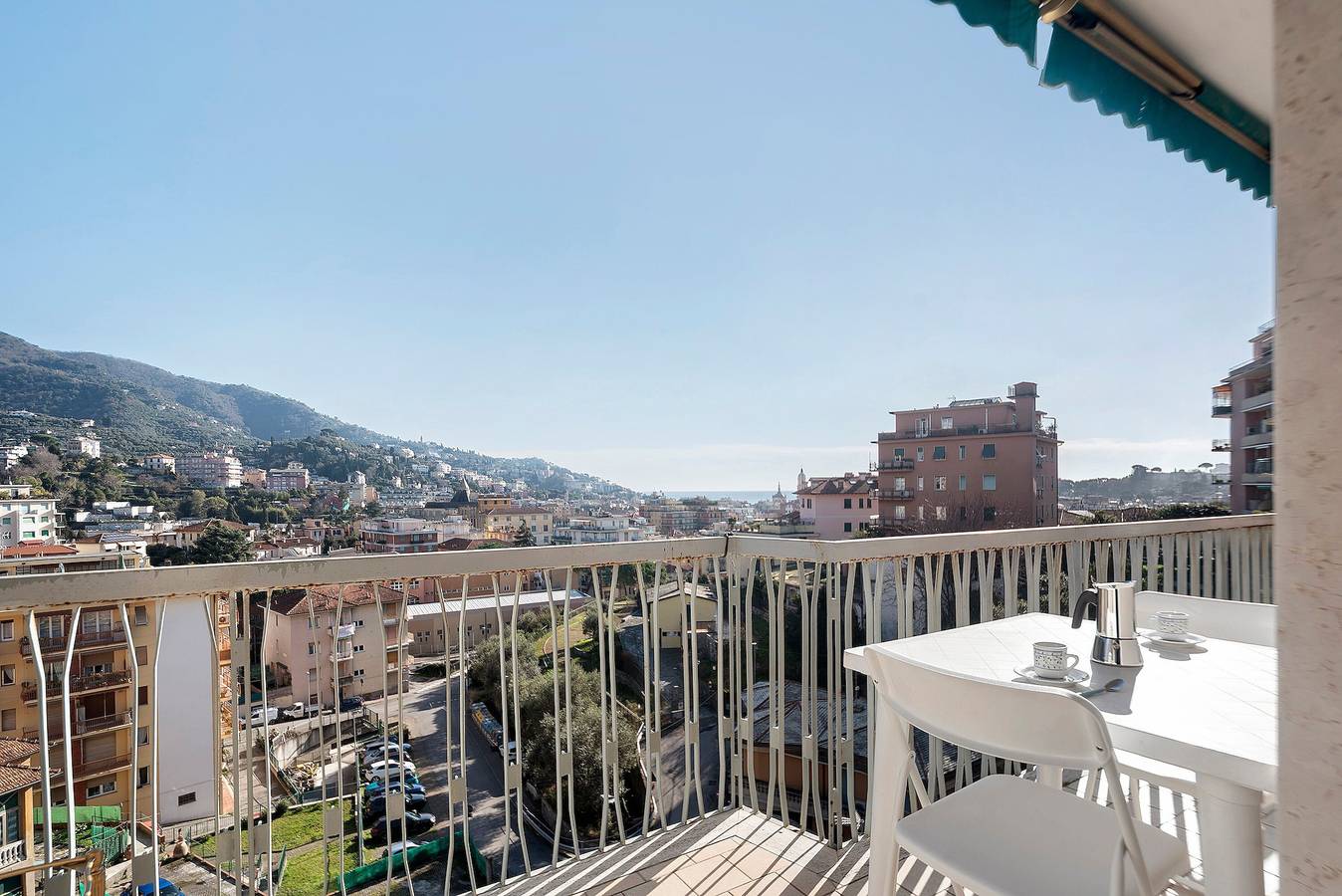 Ganze Wohnung, Appartement 'Maison Giovanna mit Garagenparkplatz', Meerblick, Wlan und Klimaanlage in Rapallo (Stadt), Rapallo