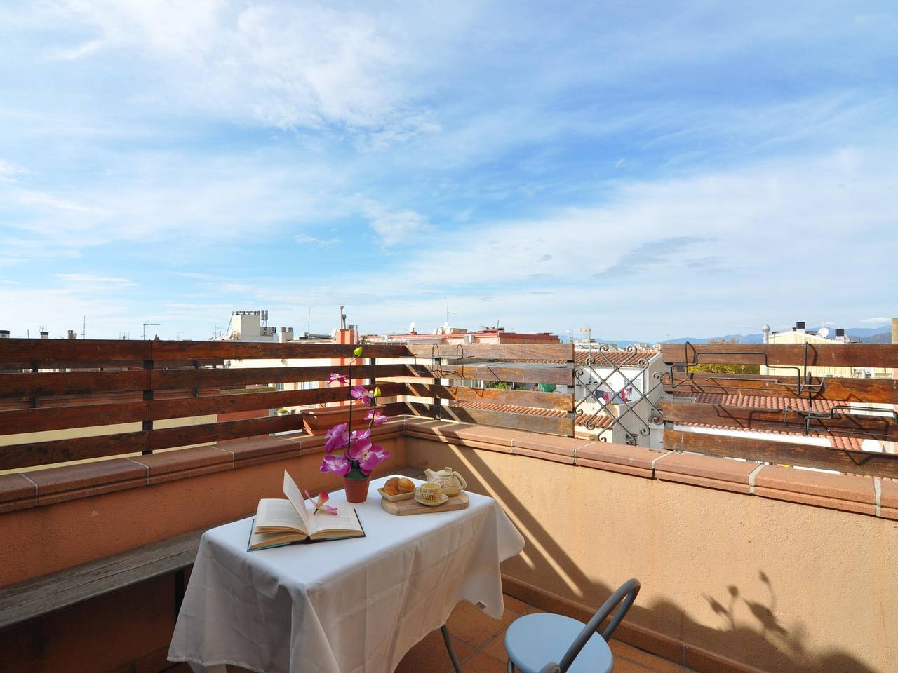 Ganze Wohnung, Geräumige Wohnung in Roses, Costa Brava! 4 Schlafzimmer, Strandnähe, kostenloses Wlan. Jetzt buchen! in Roses Centre, Roses