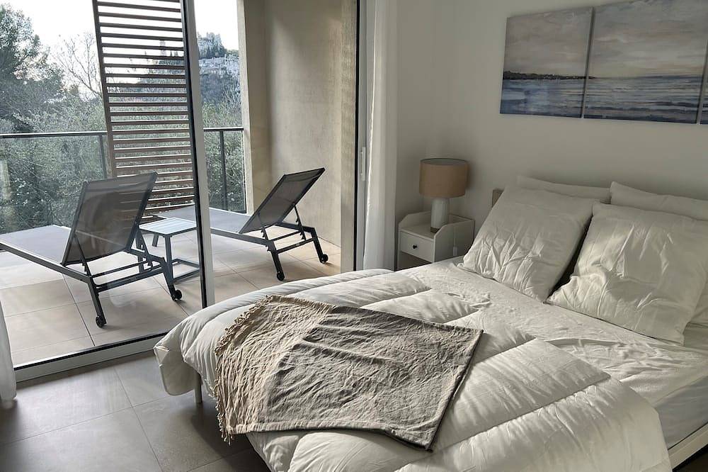 Entire apartment, Très bel appartment 2 chambres avec piscine in Èze, Nice region