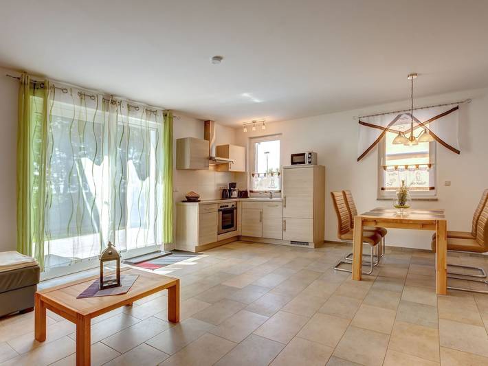 Ferienwohnung für 5 Personen, mit Terrasse und Garten in Zinnowitz