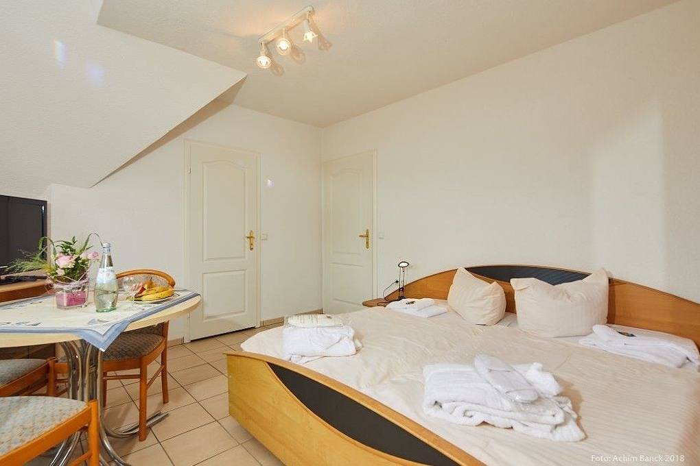 Doppelzimmer im Gästehaus "Unter den Linden" in Mühbrook, Rendsburg-Eckernförde