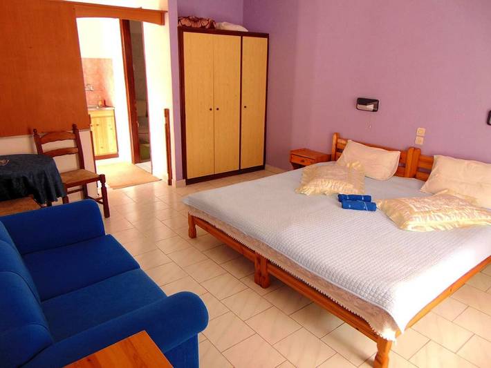 Gîte pour 3 personnes, avec jardin et vue, adapté aux familles dans Liapádes - 2