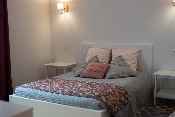 Logement Dans Mas au Milieu des Vignes in Villedieu, Vaucluse