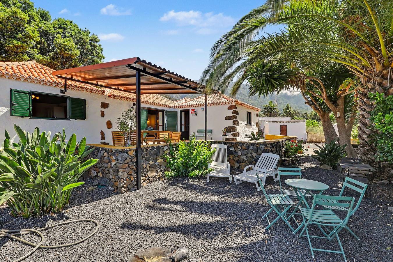 Geheel appartement, Appartement 'Tocando El Cielo' met Uitzicht op de Bergen, Privéterras en Wi-Fi in El Paso, La Palma Zuid