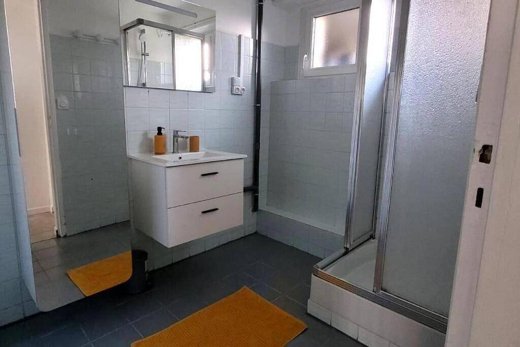 Appartement entier, 2 pièces avec terrasse in Malestroit, Région de Vannes