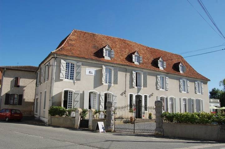 Hôtel pour 2 personnes, avec Terrasse et Jardin à Arzacq-Arraziguet
