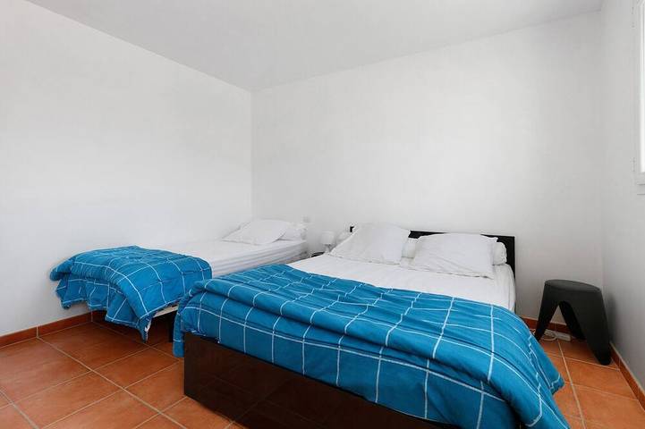Location de vacances pour 13 personnes, avec jardin dans Plage de Port Giraud - 3