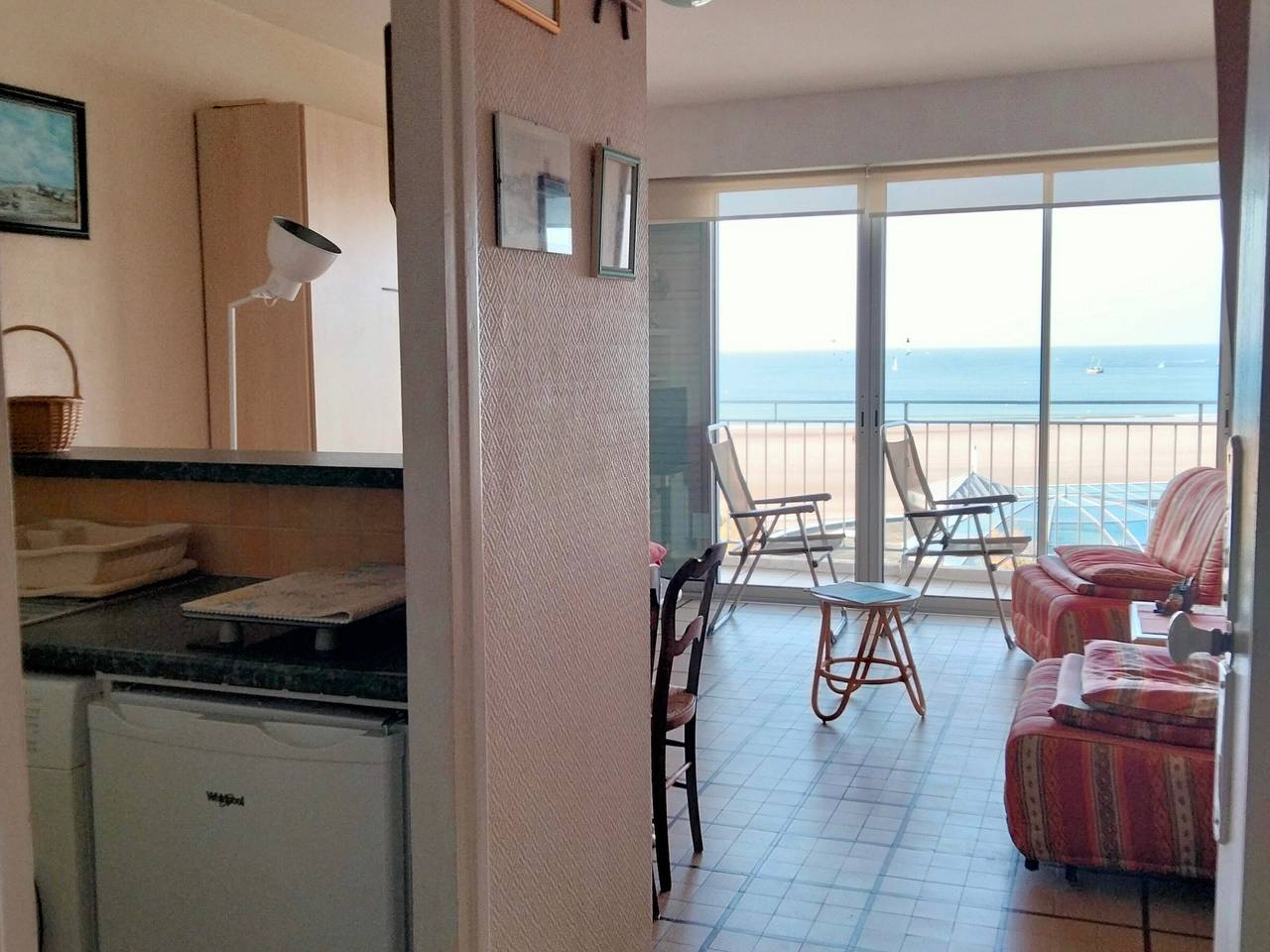 Entire studio, Beachfront Studio with Balcony & Ocean View in Les Sables d'Olonne in Les Sables-d'Olonne, Vendée