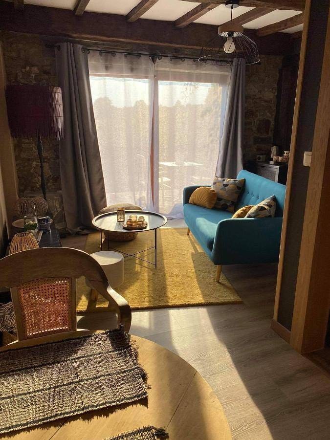 Location de vacances pour 2 personnes, avec vue ainsi que terrasse et jardin à Momignies - 3