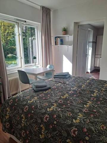 Gîte pour 2 personnes, avec terrasse et piscine ainsi que jardin et vue dans Rijsbergen