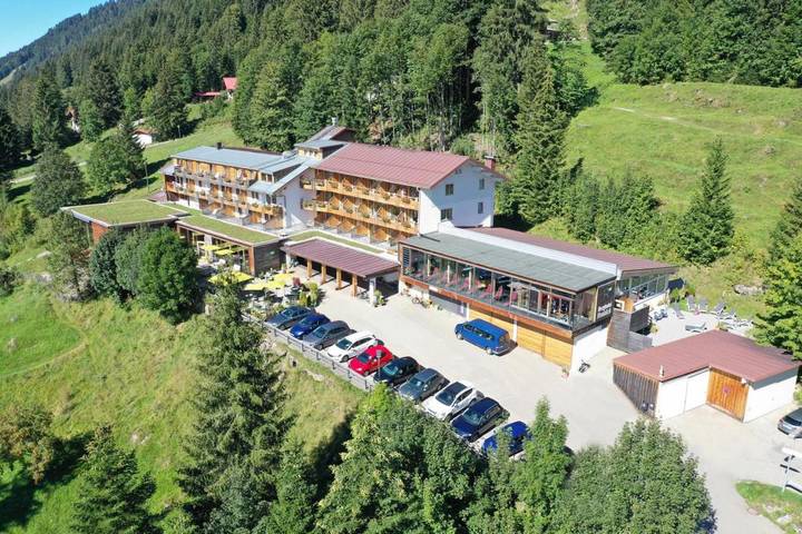 Hotel voor 2 personen, with uitzicht and terras as well as zwembad and sauna - 1