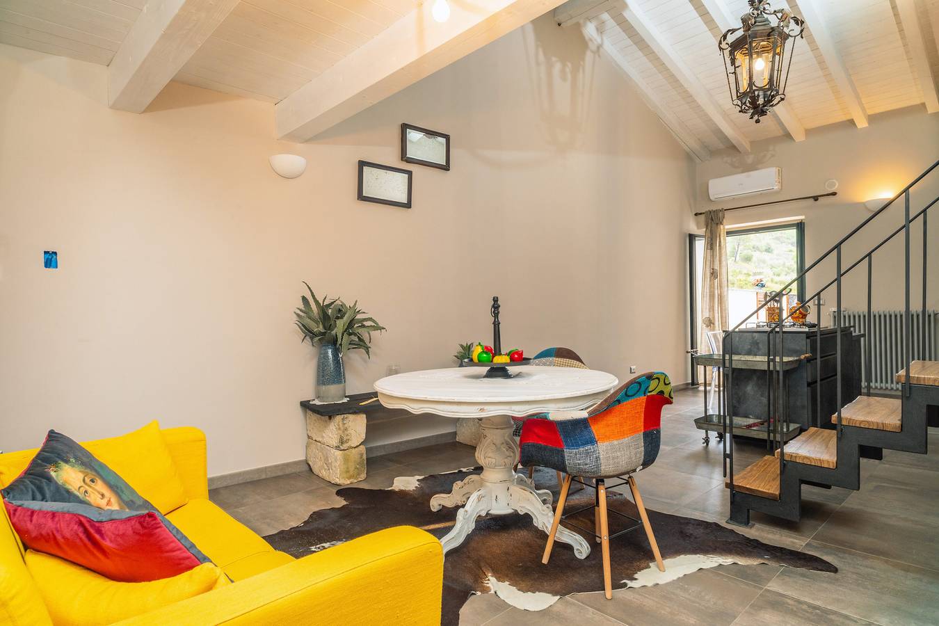 Entire apartment, Apartment 'Sikelia Relais 2' with Mountain View, Wi-Fi and Air Conditioning in Linguaglossa, Mount Etna