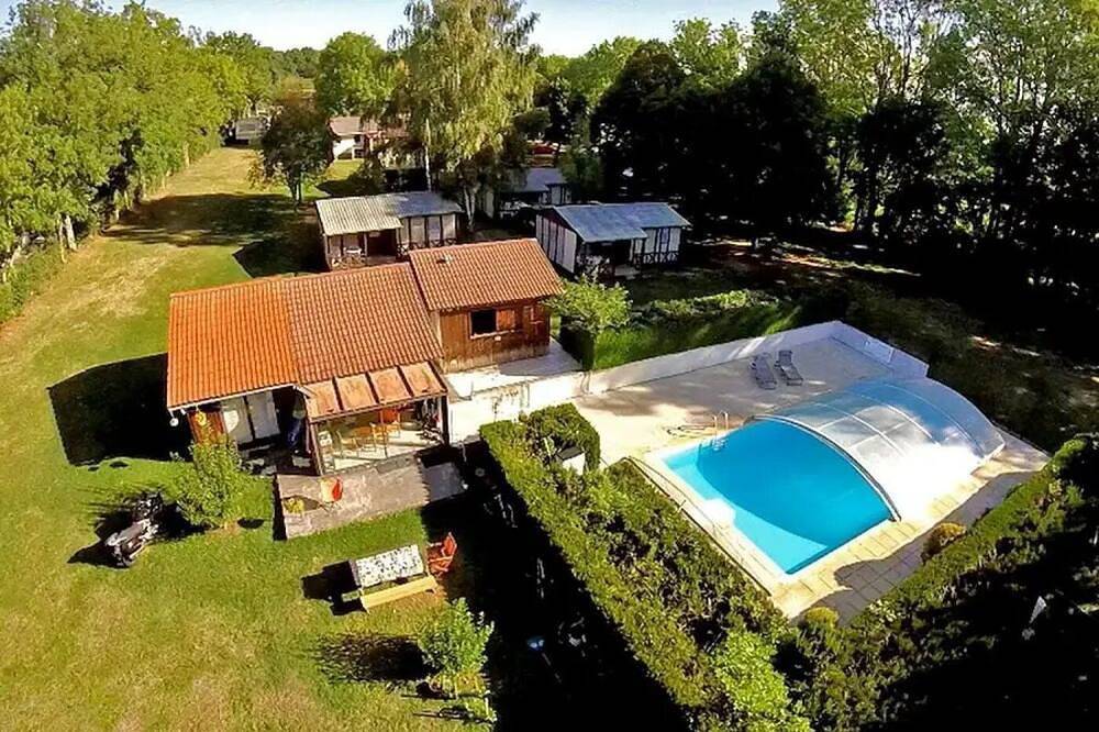 Chalet 3 étoiles - Piscine in Loubeyrat, Regionaler Naturpark Volcans d'Auvergne