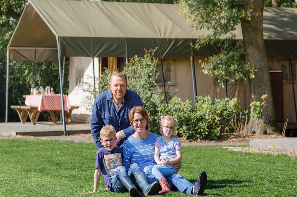 Luxe Lodge in Twente met Uitzicht op Weiden in Haaksbergen, Twente