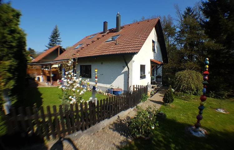 Ferienwohnung für 4 Personen, mit Terrasse und Garten sowie Ausblick in Pommelsbrunn