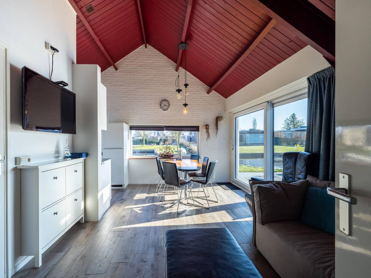 Wellnessaufenthalt auf dem Wasser in Friesland in Boornzwaag, Friesland