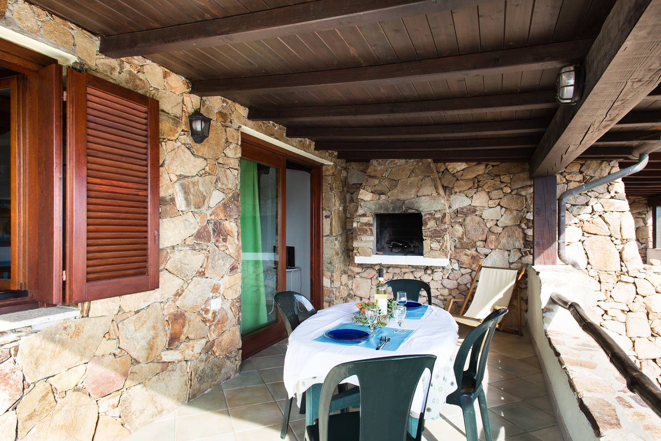 Entire apartment, Apartment 'Belvedere' with Sea View, Wi-Fi and Air Conditioning in Punta Molara, San Teodoro