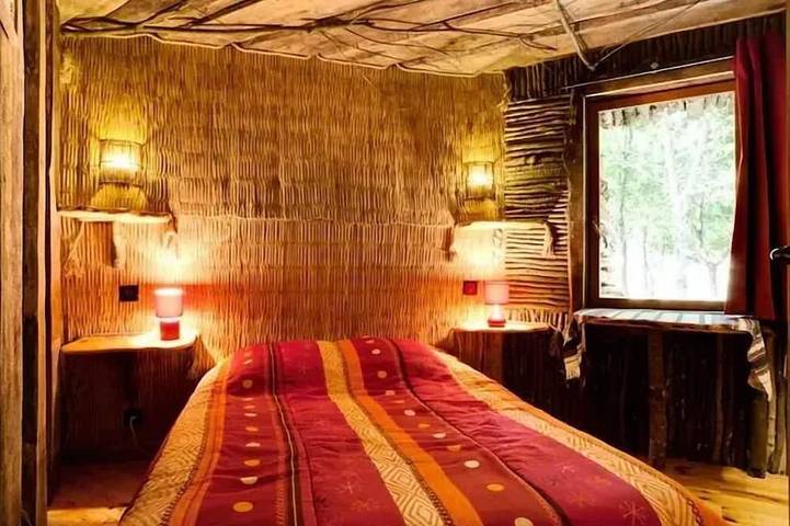 Gîte pour 8 personnes, avec piscine et sauna, animaux acceptés à Dienné - 2