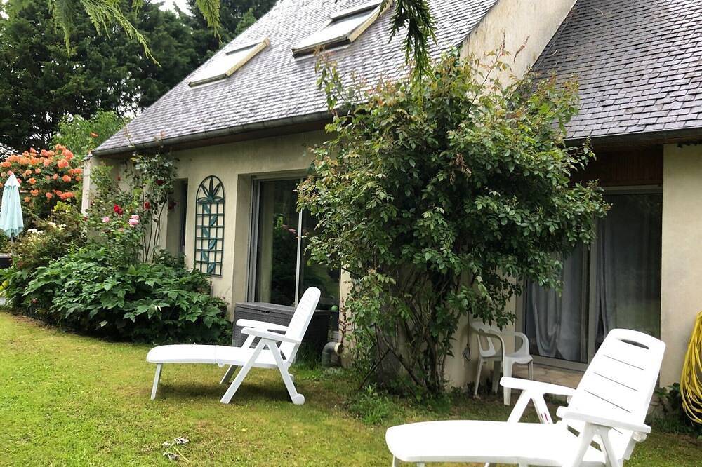 Peaceful house between sea and forest near Perros-Guirec in Louannec, Pink Granite Coast