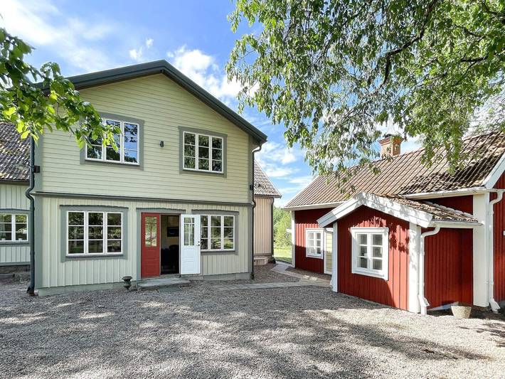 Ferienhaus für 11 Personen, mit Garten und Sauna sowie Seeblick in Ödeshög