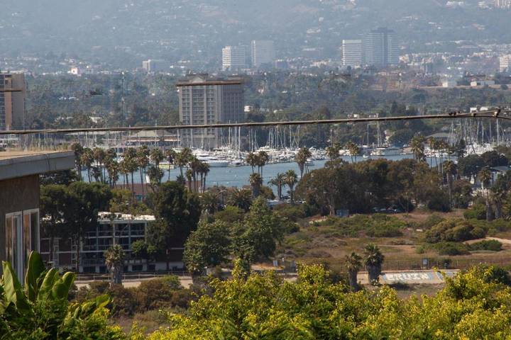 Casa de huéspuedes para 2 personas, con jardín y vistas al lago además de sauna y vistas, Se admiten mascotas en Los Angeles