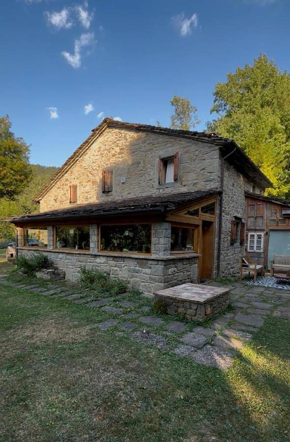 Location de vacances pour 3 personnes, avec jardin et vue à Riolunato