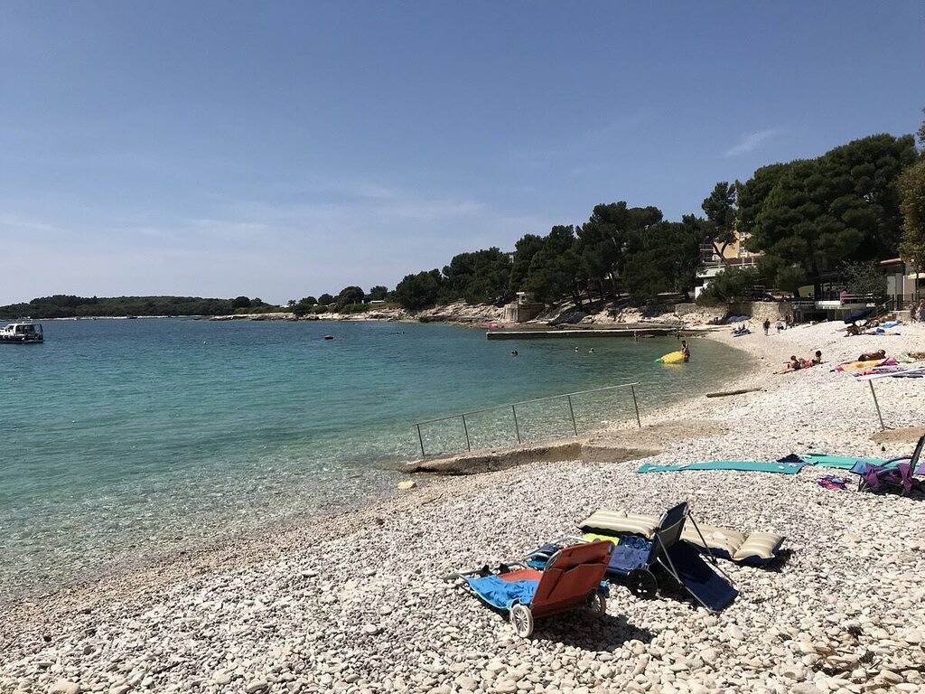 Ferienhaus in Pula mit Schwimmbecken in Beach Centinera, Banjole