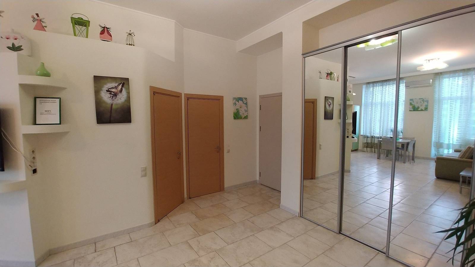 Entire holiday apartment, One bedroom. Luxe. 20 Prorizna str. Centre of Kiev in Kyiv, Shevchenkivskyi district