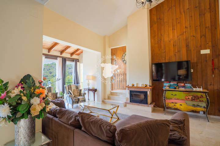 Chalet para 8 personas, con piscina además de balcón y jardín en Marina Baja - 4