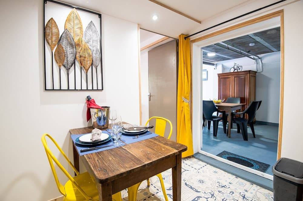 Entire apartment, La Girage De Bel Air in Amboise, Tours region