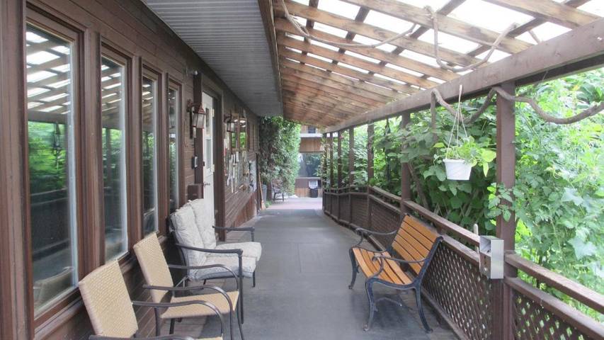 Hôtel pour 2 personnes, avec piscine ainsi que vue et balcon dans Sherbrooke - 4