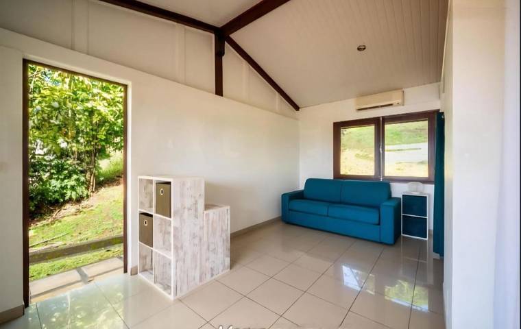 Gîte pour 2 personnes, avec bassin pour enfant ainsi que piscine et jardin à Saint-Esprit (homonymie) - 2