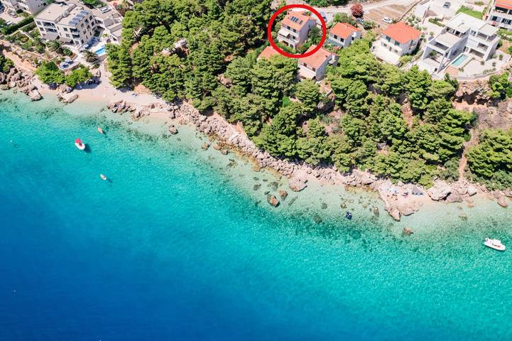 Apartament wakacyjny dla 8 osób, z balkon/ taras i basen w Mimice