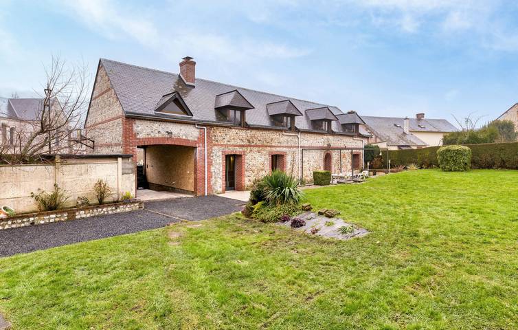 Location de vacances pour 12 personnes, avec jardin et terrasse, animaux acceptés à Ganzeville - 2