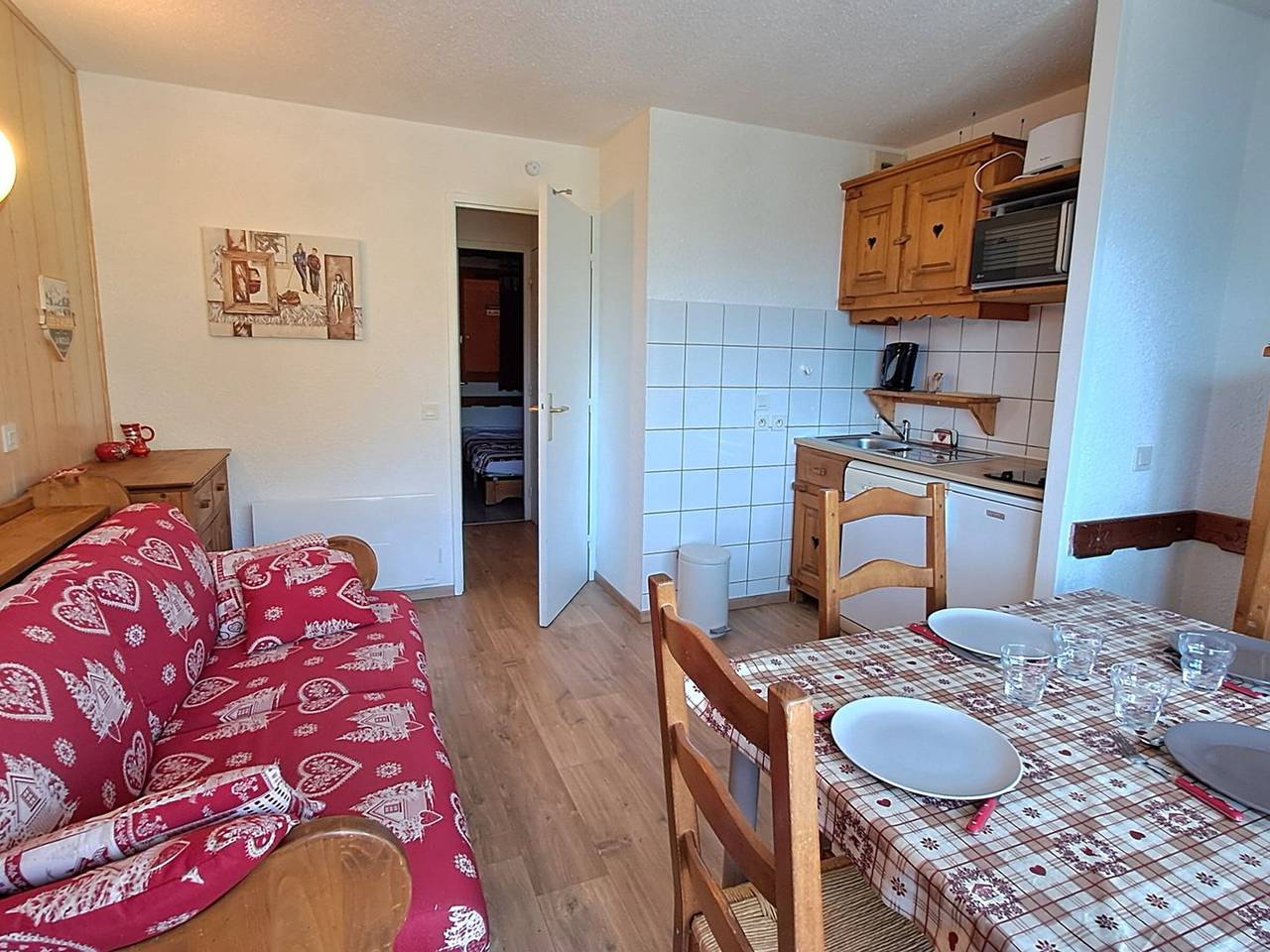 Appartement entier, Appartement cosy avec balcon, pied des pistes, parking couvert in Vénosc, Les Deux Alpes