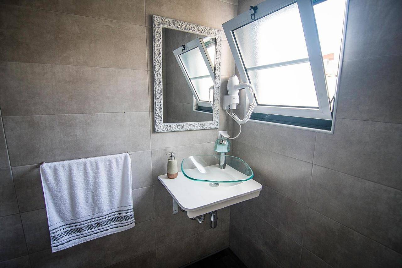 Twin Room with Shared Bathroom in Angra (N. Senhora da Conceição, Terceira