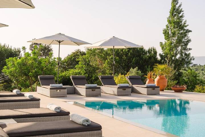 Casa de férias para 18 pessoas, com Terraço e Jardim e ainda Piscina infantil and Piscina em Alenquer