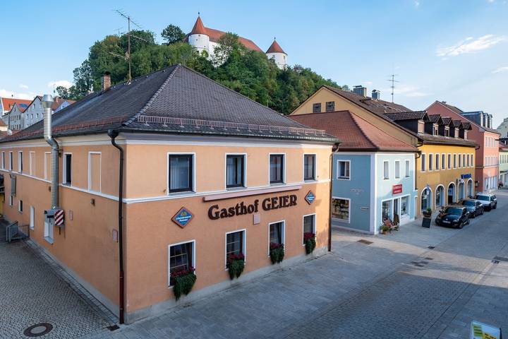 Pension pour 3 personnes, avec terrasse